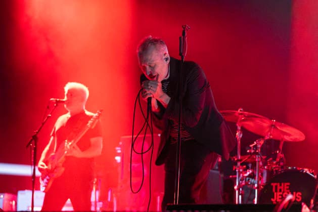 The Jesus and Mary Chain perform at AO Arena Jim Reid of The Jesus and Mary Chain performs at AO Arena, Manchester, 18th August 2026, Credit:Mike Gray MIKE GRAY - B4227 Avalon  Copyright: xMikexGrayx xMIKExGRAYx-xB4227x xAvalonx 1125391036