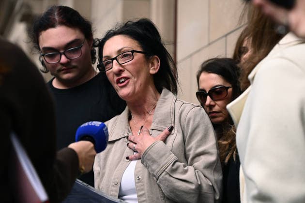MILORAD ZARIC COURT, Mary Kadis, sister of Vicky Apostolopoulos, speaks to media outside the Supreme Court of Victoria in Melbourne, Wednesday, August 19, 2026. ( NO ARCHIVING MELBOURNE VICTORIA AUSTRALIA  Copyright: xJOELxCARRETTx 20260819183688311552