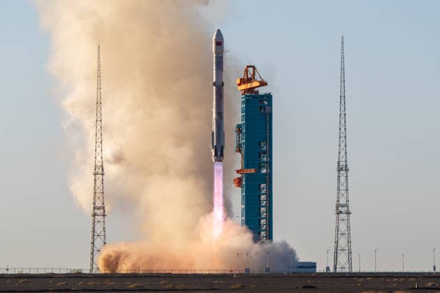 GANSU, CHINA - AUGUST 19: The Zhuque-3 Y2 rocket blasted off at 7:35 a.m. (Beijing Time) from the Dongfeng commercial space innovation pilot zone on August 19, 2026 in northwest China. China launched the reusable rocket Zhuque-3 on Wednesday morning, achieving its first recovery of a rocket s first stage on land. The land-based recovery of the rocket s first stage was completed as planned, and the flight mission was a complete success.  Copyright: xVCGx 111660851285