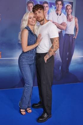 Back to the 90s Kim Schiele, Willi Whey Premiere Back to the 90s im Delphi Filmpalast, Berlin Datum: 18.08.2026 *** Back to the 90s Kim Schiele, Willi Whey Premiere of Back to the 90s at the Delphi Filmpalast, Berlin Date: August 18, 2026 Copyright: xEventpress Kratschx