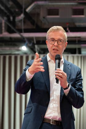 Berlin,18.08.2026,Bitkom Policy Pitch zur Abgeordnetenhauswahl 2026 im Delta Campus Neukölln.Stefan Evers Spitzenkandidat der Berliner CDU für die Wahl zum Abgeordnetenhaus von Berlin 2026 ist vor Ort. *** Berlin, August 18, 2026—Bitkom Policy Pitch for the 2026 Berlin House of Representatives election at Delta Campus Neukölln; Stefan Evers, the Berlin CDU’s top candidate for the 2026 Berlin House of Representatives election, is in attendance.