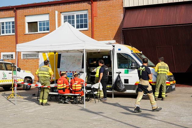 About 700 people remain evacuated due to the fire in Pinofranqueado, Cáceres, which has destroyed 1,600 hectares. Several emergency services personnel are working at the Forward Command Post for the Pinofranqueado fire, as of August 19, 2026, in Cáceres, Extremadura, Spain. The Regional Government of Extremadura has maintained the declaration of Operational Level 2 under the Special Civil Protection Plan for Forest Fires in the Autonomous Community of Extremadura (Infocaex), due to the fire that broke out in the municipality of Pinofranqueado, Cáceres, this past Tuesday, August 19. Some 700 people have been evacuated from the hamlets of Horcajo, Avellanar, Erías, Castillo, El Gasco, Martilandrán, Aldehuela, La Fragosa, Robledo, and Cerezal  Copyright: xCarlosxCriadox 7720423