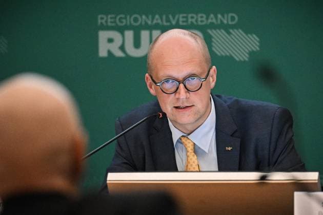 Regionalverband Ruhr ** NUR FÜR REDAKTIONELLE ZWECKE ** EDITORIAL USE ONLY **<p>Stefan Kuczera, Beigeordneter Planung RVR, während einer Sitzung des Planungsausschusses des Regionalverbands Ruhr, am 19.08.2026 in Essen. Deutschland Essen Copyright: SocratesxTassos *** Ruhr Regional Association ** FOR EDITORIAL USE ONLY ** EDITORIAL USE ONLY ** p Stefan Kuczera, Deputy Director of Planning at the Ruhr Regional Association (RVR), during a meeting of the Ruhr Regional Association’s Planning Committee on August 19, 2026, in Essen, Germany. Essen. Copyright SocratesxTassos Copyright: SocratesxTassos doc8785m63u8lf1lfq9rron ,EDITORIAL USE ONLY