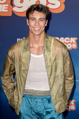 Back to the 90s , Filmpremiere im Delphi Filmpalast, Berlin, 18.08.2026 Jacob Rott von den Elevator Boys - Premiere Back to the 90s, Delphi-Filmpalast am Zoo Kino, Berlin, 18.8.26 Berlin Delphi-Filmpalast am Zoo Kino Berlin Deutschland *** Back to the 90s, Movie Premiere at the Delphi Filmpalast, Berlin, August 18, 2026 Jacob Rott of the Elevator Boys at the premiere of Back to the 90s, Delphi Filmpalast am Zoo, Berlin, August 18, 2026 Berlin Delphi Filmpalast am Zoo, Berlin, Germany Copyright: xHolgerxMuchx