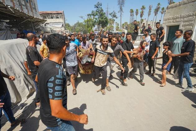 Nine killed, more than 15 injured in Gaza City strike GAZA CITY, GAZA STRIP, PALESTINE, AUGUST 19, 2026: Nine Palestinians were killed and more than 15 others were injured following a strike that targeted a municipal police station in central Gaza City, according to local sources. The wounded were taken to hospitals in Gaza City for treatment. GAZA CITY Palestine, State of Copyright: x xRamzixAbuxAmerx xJNAxPressx