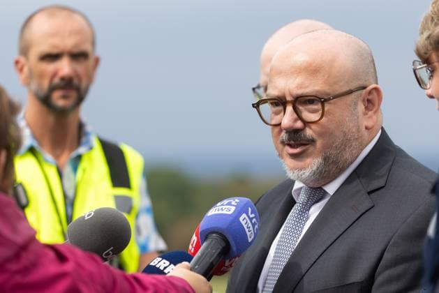 Minister of Interior Bernard Quintin talks to the press during a press conference regarding the fire sin the Hautes Fagnes (High Fens) nature reserve, on Wednesday 19 August 2026 in Spa. The fire started on August 14th and 3000 hectares (on a total of 4500) are impacted.  BRUNOxFAHY 183774297