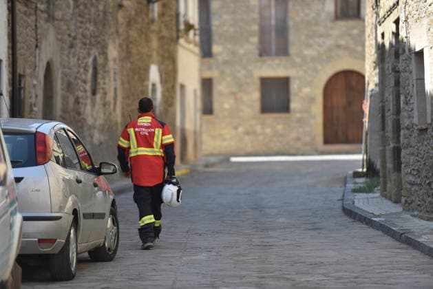 CECOPI Approves the Relocation of Residents from Seven Towns Affected by the Riglos Fire in Huesca Residents of Bailo and Arbués Return Home on August 19, 2026, in Huesca, Aragon, Spain. The Integrated Operational Coordination Center (CECOPI) agreed, at its meeting on Tuesday, August 18, to relocate, this Wednesday, August 19, of residents from the towns of Villalangua, Salinas de Jaca, Santa María de la Pena, Bailo, Arbués, Alastuey, and Arrués, who had been evacuated days earlier due to the wildfire that, since August 10, has burned 18,400 hectares in the area around Las Penas de Riglos. Huesca, August 19, 2026. Veró, Huesca, Aragon. Huesca, Aragon, Spain  Copyright: xVeronicaxLacasax 7720896