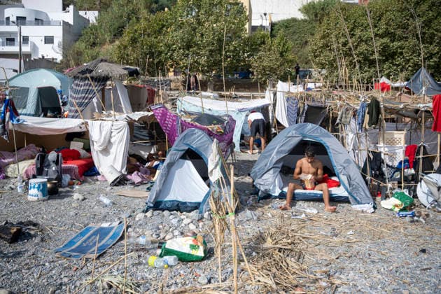 The humanitarian crisis in Ceuta continues. Migrants camped out on Trampolín Beach, August 19, 2026, in Ceuta, Spain. Ceuta continues to face a serious humanitarian crisis following the historic mass influx of more than 70,000 migrants who swam across the Tarajal on July 30 and 31. Although the current police deployment and border reinforcement by Moroccan authorities have succeeded in curbing the influx, the autonomous city continues to face a serious humanitarian, public health, and security crisis. August 19, 2026, Spain  Copyright: xMarcosxMorenox 7720963