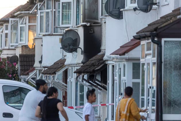 August 19, 2026, London, London, UK: London, UK. The scene of a fire in Hounslow, west London, where a murder investigation has been launched following the death of a 48-year-old woman. London UK  - ZUMAl94_ 20260819_zaf_l94_010 Copyright: xMarcinxNowakx