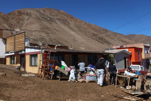 Chile declares a state of catastrophe in Tocopilla after severe mudslides TOCOPILLA, CHILE - AUGUST 19: People remove mud from mudslides that affected the town of Tocopilla, in northern Chile, on Wednesday, August 19. Chilean President Jose Antonio Kast declared a state of constitutional emergency due to the disaster in the province of Tocopilla, Antofagasta region, on Tuesday, after a frontal system caused mudslides, landslides, and overflowing streams in the area. Lucas Aguayo Araos Anadolu Tocopilla Chile. Editorial use only. Please get in touch for any other usage.  Copyright: x2026xAnadoluxLucasxAguayoxAraosx