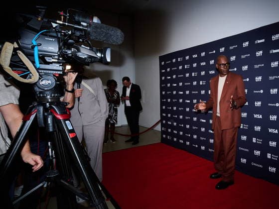 August 19, 2026, Toronto, On, Canada: TIFF CEO Cameron Bailey walks a red carpet after a press event in Toronto, on Wednesday, Aug. 19, 2026. Toronto Canada  - ZUMAc35_ 20260819_zaf_c35_087 Copyright: xSammyxKoganx