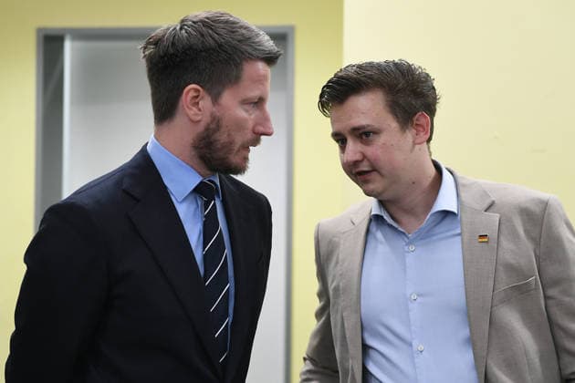 Bürgerdialog der AfD-Bundestagsfraktion ( Landesgruppe NRW ) am 19.08.2026 in der Aula der ehem. Martini-Schule in Wesel Dr. Martin Vincentz MdL, links - Manuel Krauthausen MdB, rechts *** Public forum hosted by the AfD Bundestag Caucus’s North Rhine-Westphalia regional group on August 19, 2026, in the auditorium of the former Martini School in Wesel: Dr. Martin Vincentz, Member of the State Parliament (MdL), on the left; Manuel Krauthausen, Member of the Bundestag (MdB), on the right xRx