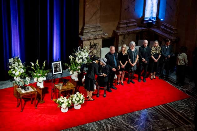 August 19, 2026, Montreal, Pq, CANADA: People pay their respects to family members of the late jazz pianist Oliver Jones during a ceremony at MontrealöÄÃ s city hall, on Wednesday, Aug. 19, 2026. Montreal CANADA  - ZUMAc35_ 20260819_zaf_c35_109 Copyright: xChristopherxKatsarovx