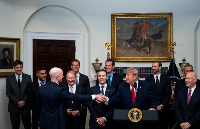 Trump Meets Technology Leaders WASHINGTON, DC - AUGUST 19: US President Donald Trump shakes hands with Brian Armstrong, co-founder and chief executive officer of Coinbase Global Inc., during a meeting with technology leaders in the Roosevelt Room of the White House in Washington, DC, US, on Wednesday, Aug. 19, 2026. Credit: CNP AdMedia Washington District of Columbia United States of America EDITORIAL USE ONLY  Copyright: xx CNPx xAdMediax admphotosthree012079