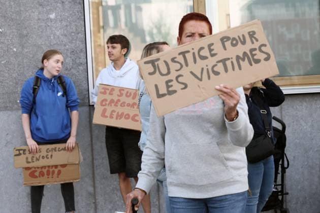 Protestors gather outside to support GrÃ gory Lenoci, at the judgment session in the trial of Gregory Lenoci regarding the attempted murder of his neighbor, Marc P., at the Namur Criminal Court, on Thursday 20 August 2026. GrÃ gory Lenoci is accused of assaulting his neighbor on July 24, 2025, following suspicions that the neighbor had sexually assaulted his stepson, leaving the victim in a vegetative state.  BRUNOxFAHY 183810362