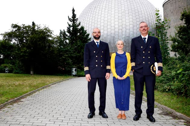 Henning Westphal, Ines Reinisch und Thomas Wunderlich bei der Premiere des Dokumentarfilms Salz und Wasser - Mit der legendären Polarstern in die Antarktis im Zeiss Großplanetarium. Berlin, 19.08.2026 *** Henning Westphal, Ines Reinisch, and Thomas Wunderlich at the premiere of the documentary *Salt and Water: To Antarctica Aboard the Legendary Polarstern* at the Zeiss Großplanetarium Berlin, August 19, 2026 Foto:xA.xBuggex xFuturexImagex salz_6806