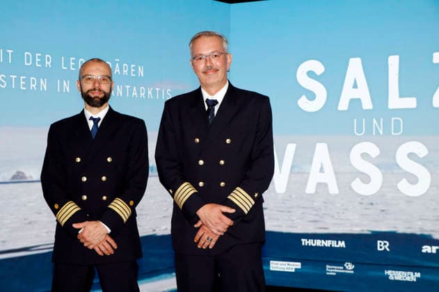 Henning Westphal und Thomas Wunderlich bei der Premiere des Dokumentarfilms Salz und Wasser - Mit der legendären Polarstern in die Antarktis im Zeiss Großplanetarium. Berlin, 19.08.2026 *** Henning Westphal and Thomas Wunderlich at the premiere of the documentary *Salt and Water: To Antarctica Aboard the Legendary Polarstern* at the Zeiss Großplanetarium in Berlin, August 19, 2026 Foto:xA.xBuggex xFuturexImagex salz_6815