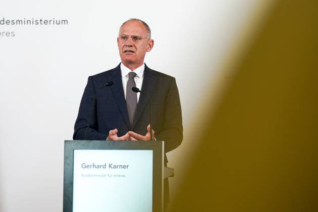 20.08.2026 - Europa, Österreich, Wien: Präsentation und Pressekonferenz von Maßnahmen gegen Extremismus und Kriminalität bei Jugendlichen; Innenminister Gerhard Karner *** August 20, 2026 Europe, Austria, Vienna Presentation and press conference on measures to combat extremism and crime among young people Interior Minister Gerhard Karner Copyright: xLUKAxKOLANOVICx