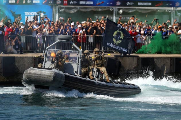 TEKNOFEST Blue Homeland KOCAELI, TURKIYE - AUGUST 20: Turkish soldiers are staging a military demonstration using assault boats as part of the TEKNOFEST Blue Homeland at the Golcuk Naval Shipyard Command in Kocaeli, Turkiye, on August 20, 2026. Organized under the main leadership of the Turkish National Defense Ministry and the Turkish Technology Team Foundation (T3 Foundation), with Anadolu as the Global Communication Partner, the event showcases Turkiye s maritime power, defense capabilities, and indigenous technologies. Gathering technology and defense industry enthusiasts around a maritime focus, the festival will welcome visitors through August 23. Ali Atmaca Anadolu Kocaeli Turkey. Editorial use only. Please get in touch for any oth  Copyright: x2026xAnadoluxAlixAtmacax