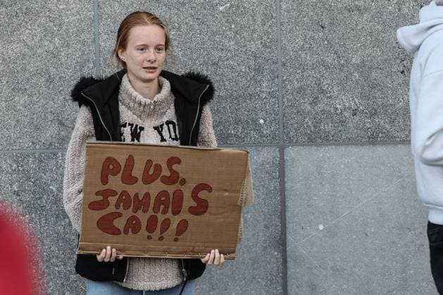 Protestors gather outside to support GrÃ gory Lenoci, before the judgment session in the trial of Gregory Lenoci, regarding the attempted murder of his neighbour Marc P., at the Namur Criminal Court, on Thursday 20 August 2026. GrÃ gory Lenoci is accused of assaulting his neighbor on 24 July 2025, following suspicions that the neighbor had sexually assaulted his stepson, leaving the victim in a vegetative state.  BRUNOxFAHY 183815920