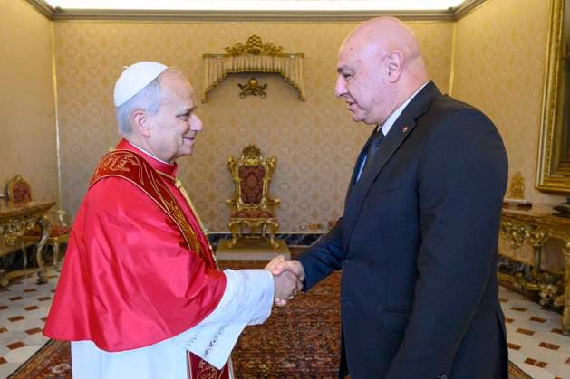 ITALY - POPE LEO XIV RECEIVES IN PRIVATE AUDIENCE HIS RXCELLENCY MR JOSEPH AOUN AT THE VATICAN - 2026 8 20 Italy, Roma , Vatican, 2026 8 20 Pope Leo XIV received in a private audience His Excellency Mr. Joseph Aoun, President of the Republic of Lebanon at the Vatican EDITORIAL USE ONLY - NO BOOKS Copyright: xVATICANxMEDIAx
