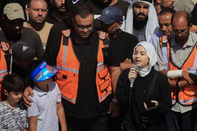 RECORD DATE NOT STATED Mass Funeral Held for Palestinians Killed in Previous Israeli Attacks (INT) Mass Funeral Held for Palestinians Killed in Previous Israeli Attacks. AUGUST 20, 2026, Gaza, Palestine: Palestinians carry the bodies of relatives during a mass funeral for 50 people whose remains were recently recovered by Civil Defense teams from the rubble of buildings destroyed in earlier Israeli airstrikes. The victims were laid to rest after their bodies remained buried beneath the rubble for months. Credit: Hashem Zimmo TheNews2(Foto: Hashem Zimmo Thenews2 imago images) Mass Funeral Held for Palestinians Killed in Previous Israeli Attacks  Copyright: xHashemxZimmox