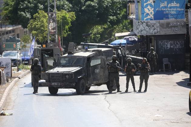 Three Palestinians injured in Israeli raids in the West Bank NABLUS, WEST BANK, PALESTINE - AUGUST 20: Israeli forces raid the Balata Camp, closing entrances and exits and restricting the movement of residents, as three Palestinians are injured and at least six people are detained during the raids in Nablus, in the northern West Bank, Palestine, on August 20, 2026. Nedal Eshtayah Anadolu Nablus West Bank. Editorial use only. Please get in touch for any other usage.  Copyright: x2026xAnadoluxNedalxEshtayahx