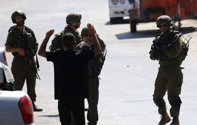 Three Palestinians injured in Israeli raids in the West Bank NABLUS, WEST BANK, PALESTINE - AUGUST 20: Israeli forces raid the Balata Camp, closing entrances and exits and restricting the movement of residents, as three Palestinians are injured and at least six people are detained during the raids in Nablus, in the northern West Bank, Palestine, on August 20, 2026. Nedal Eshtayah Anadolu Nablus West Bank. Editorial use only. Please get in touch for any other usage.  Copyright: x2026xAnadoluxNedalxEshtayahx