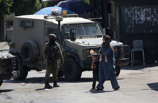 Three Palestinians injured in Israeli raids in the West Bank NABLUS, WEST BANK, PALESTINE - AUGUST 20: Israeli forces raid the Balata Camp, closing entrances and exits and restricting the movement of residents, as three Palestinians are injured and at least six people are detained during the raids in Nablus, in the northern West Bank, Palestine, on August 20, 2026. Nedal Eshtayah Anadolu Nablus West Bank. Editorial use only. Please get in touch for any other usage.  Copyright: x2026xAnadoluxNedalxEshtayahx