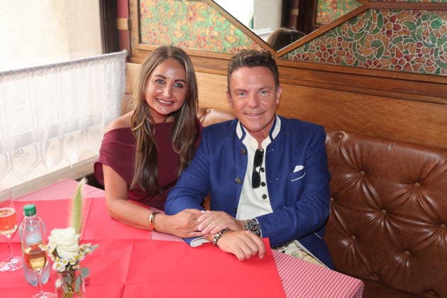 Stefan Mross und Eva Luginger bei der Ehrung von Stefan Mross mit einem Stern auf dem Walk of Fame des Europa-Parks im Europa-Park Rust. Rust, 20.08.2026 *** Stefan Mross and Eva Luginger at the ceremony honoring Stefan Mross with a star on the Europa-Park Walk of Fame at Europa-Park Rust, Rust, August 20, 2026 Copyright: xAgenturxMatthiasxWehnertx xM.xGränzdörferx