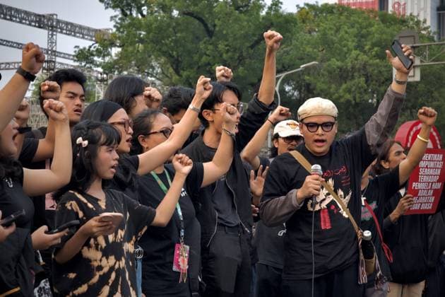 August 20, 2026, Jakarta, Indonesia: JAKARTA, INDONESIA, AUGUST 20, 2026: Human rights activists take part in the 921st Kamisan protest across from the Merdeka Palace in Jakarta. The weekly Thursday demonstration was held to mark World Humanitarian Day under the theme, Ã¢â‚¬oeThe State Must Protect Its People, Not Silence the PeopleÃ¢â‚¬â ¢s Voices! Jakarta Indonesia - ZUMAq101 20260820_zna_q101_084 Copyright: xEdsahxSetiawanx