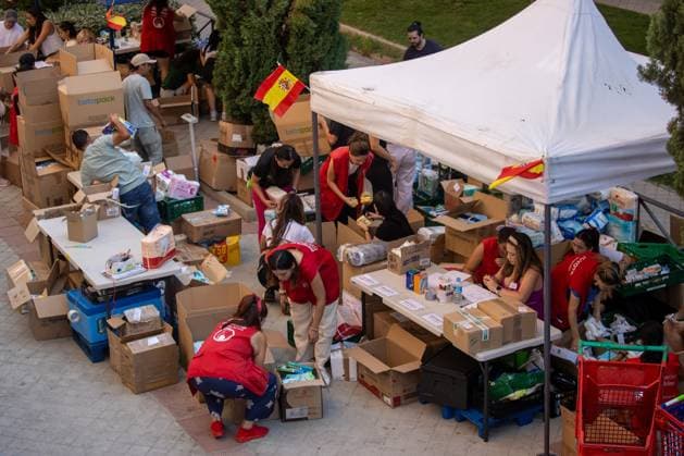 August 20, 2026, Madrid, Spain: Volunteers from the Madrina Foundation prepare supplies to send to the areas most affected by the earthquake in Colombia. The Madrina Foundation is collecting, organizing, and transporting humanitarian aid to the communities in Colombia most affected by the earthquake. Madrid Spain - ZUMAs197 20260820_aaa_s197_037 Copyright: xDavidxCanalesx