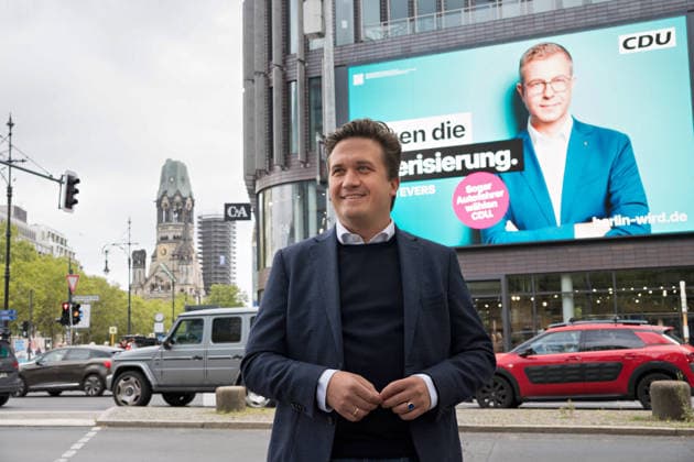 Berlin,20.08.2026,Vorstellung der Motive der zweiten Welle der Großflächenplakate zur Abgeordnetenhauswahl am 20.09.2026 der CDU mit Stefan Evers.Präsentiert werden die Plakate vom Generalsekretär der CDU Berlin,Lukas Krieger an der Ecke Kurfürstendamm Joachimsthalerstraße *** Berlin, August 20, 2026,Presentation of the designs for the second wave of large-format posters for the CDU’s House of Representatives election on September 20, 2026, featuring Stefan Evers. The posters will be presented by Lukas Krieger, Secretary General of the CDU Berlin, at the corner of Kurfürstendamm and Joachimsthalerstraße.