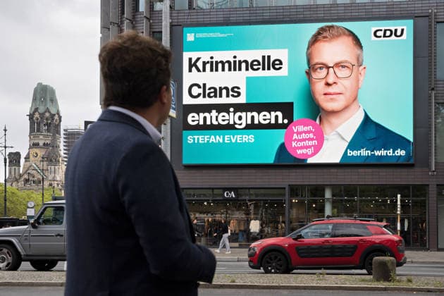 Berlin,20.08.2026,Vorstellung der Motive der zweiten Welle der Großflächenplakate zur Abgeordnetenhauswahl am 20.09.2026 der CDU mit Stefan Evers.Präsentiert werden die Plakate vom Generalsekretär der CDU Berlin,Lukas Krieger an der Ecke Kurfürstendamm Joachimsthalerstraße *** Berlin, August 20, 2026,Presentation of the designs for the second wave of large-format posters for the CDU’s House of Representatives election on September 20, 2026, featuring Stefan Evers. The posters will be presented by Lukas Krieger, Secretary General of the CDU Berlin, at the corner of Kurfürstendamm and Joachimsthalerstraße.