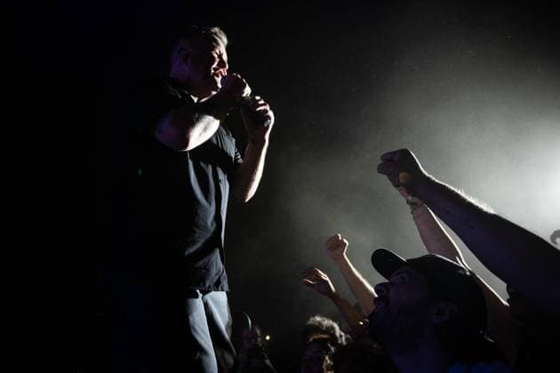 Entertainment Bilder des Tages August 20, 2026, Vilar De Mouros, Viana Do Castelo, Portugal: Vocalist and bassist Ken Casey of the American Celtic?punk band Dropkick Murphys performs during the second day of the Vilar de Mouros Festival, marking the final show of their tour. Vilar De Mouros Portugal - ZUMAs197 20260820_aaa_s197_071 Copyright: xDiogoxBaptistax