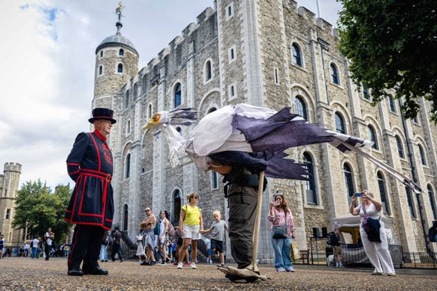 Imagining Animals at the Tower of London, London, UK 20 August 2026 Performers in animal costumes interact with visitors during Imagining Animals at the Tower of London, London, UK, on 20 August 2026. The performance, commissioned and produced by Historic Royal Palaces and created by artistic directors Mervyn Millar and Suzy Willson, uses puppetry, music and movement to reimagine the Tower s history as home to a Royal Menagerie for over 600 years, running until 31 August 2026., Credit:PETE SPELLER Avalon  Copyright: xPETExSPELLERx xAvalonx 1126341458