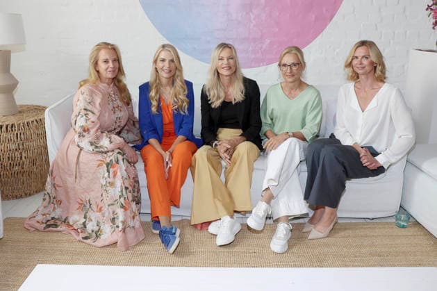 ABB SCHOENHEIT- Jeanette Lenski, Tanja Buelter, Nina Ruge, Dr. Alexa Iwan, Britta Steffen beim be well Summit Programm by QVC im Lux Loft in Hamburg am 20.AUGUST 2026 Hamburg Deutschland *** ABB SCHOENHEIT: Jeanette Lenski, Tanja Buelter, Nina Ruge, Dr. Alexa Iwan, and Britta Steffen at the be well Summit event hosted by QVC at the Lux Loft in Hamburg on August 20, 2026, Hamburg, Germany