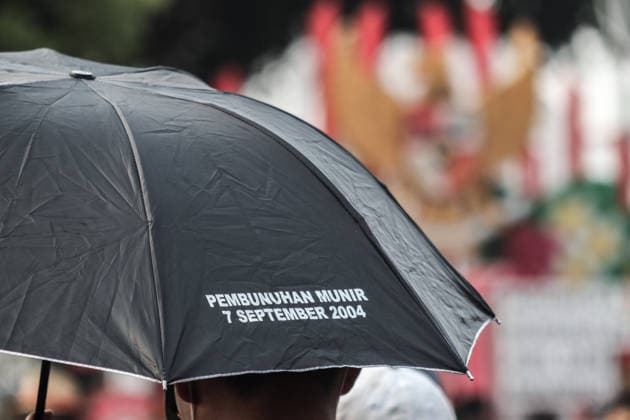 August 20, 2026, Jakarta, Dki Jakarta, Indonesia: JHuman rights activists take part in the 921st Kamisan protest across from the Merdeka Palace in Jakarta. The weekly Thursday demonstration was held to mark World Humanitarian Day. Jakarta Indonesia - ZUMAf198 20260820_zip_f198_010 Copyright: xMuhammadxFebriansyahx
