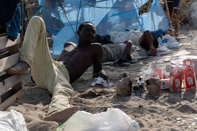 Migrants live in makeshift settlement on Ceuta beach CEUTA, SPAIN, AUGUST 20, 2026: Hundreds of migrants live in a makeshift settlement at Trampolin Beach in Ceuta, using shelters built from reeds, plastic and other discarded materials. Ceuta Spain Copyright: x xClaudioxPalmax xJNAxPressx