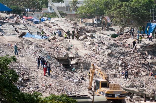 Earthquake damage remains along Venezuela™s coast LA GUAIRA, VENEZUELA, AUGUST 20, 2026: Collapsed residential and hotel structures remain along the coastline of La Guaira nearly two months after an earthquake struck Venezuela s central coast. The damaged buildings stand near marinas and the Caribbean Sea as assessments continue on the condition and stability of affected areas. La Guaira Venezuela (Bolivarian Republic of) Copyright: x xMarioxFloresx xJNAxPressx