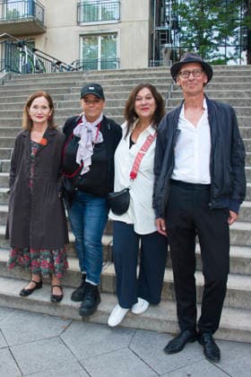 Hiddensee , Filmpremiere im Filmtheater am Friedrichshain, Berlin, 20.08.2026 Schauspielerin Barbara Schnitzler, Regisseurin Annekatrin Hendel, Schauspielerin Eva Mattes, Musiker und Filmkomponist Flake alias Christian Lorenz, HIDDENSEE , Foto Call zur Berlin-Premiere im FAF (Filmtheater Am Friedrichshain), Berlin, 20.08.2026 Berlin Filmtheater am Friedrichshain Deutschland, germany *** Hiddensee, film premiere at the Filmtheater am Friedrichshain, Berlin, August 20, 2026; actress Barbara Schnitzler, director Annekatrin Hendel, actress Eva Mattes, musician and film composer Flake (aka Christian Lorenz), HIDDENSEE, Photo call for the Berlin premiere at the FAF Filmtheater am Friedrichshain, Berlin, August 20, 2026 Berlin Filmtheater am Fr Copyright: xChristianxBehringx