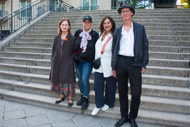 Hiddensee , Filmpremiere im Filmtheater am Friedrichshain, Berlin, 20.08.2026 Schauspielerin Barbara Schnitzler, Regisseurin Annekatrin Hendel, Schauspielerin Eva Mattes, Musiker und Filmkomponist Flake alias Christian Lorenz, HIDDENSEE , Foto Call zur Berlin-Premiere im FAF (Filmtheater Am Friedrichshain), Berlin, 20.08.2026 Berlin Filmtheater am Friedrichshain Deutschland, germany *** Hiddensee, film premiere at the Filmtheater am Friedrichshain, Berlin, August 20, 2026; actress Barbara Schnitzler, director Annekatrin Hendel, actress Eva Mattes, musician and film composer Flake (aka Christian Lorenz), HIDDENSEE, Photo call for the Berlin premiere at the FAF Filmtheater am Friedrichshain, Berlin, August 20, 2026 Berlin Filmtheater am Fr Copyright: xChristianxBehringx