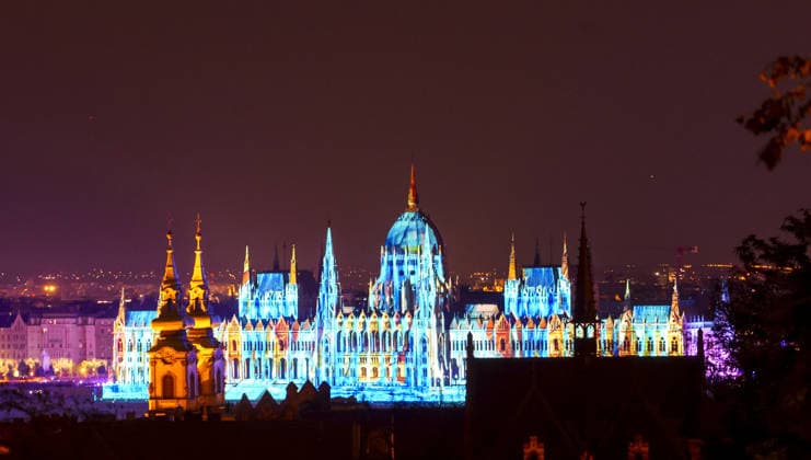 Budapest National Day BUDAPEST, HUNGARY - AUGUST 20 : A view of light shows around the Parliament Building are held to mark the August 20 National Day near the Danube River in Budapest, Hungary on August 20, 2026. Ilkin Eskipehlivan Anadolu Budapest Hungary. Editorial use only. Please get in touch for any other usage.  Copyright: x2026xAnadoluxIlkinxEskipehlivanx