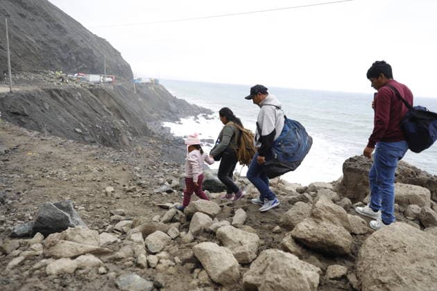 Heavy rains cause disaster on the South Pan-American Highway AREQUIPA, PERU - AUGUST 20: A view destruction after heavy rains that led to mudslides and landslides at Ocona, Camana province of Arequipa, Peru on August 20, 2026. The main problem is on the Pan-American Highway South, on the Ocona-Atico section, where mud, rocks, and debris have blocked traffic. Numerous buses, trucks, and private vehicles remain stranded, while passengers seek alternative routes to continue their journeys. Difficulties accessing food and fuel have also been reported. Ronald Mamani Villalba Anadolu Arequipa Peru. Editorial use only. Please get in touch for any other usage.  Copyright: x2026xAnadoluxRonaldxMamanixVillalbax
