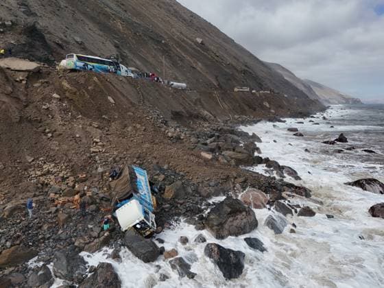 Heavy rains cause disaster on the South Pan-American Highway AREQUIPA, PERU - AUGUST 20: A view destruction after heavy rains that led to mudslides and landslides at Ocona, Camana province of Arequipa, Peru on August 20, 2026. The main problem is on the Pan-American Highway South, on the Ocona-Atico section, where mud, rocks, and debris have blocked traffic. Numerous buses, trucks, and private vehicles remain stranded, while passengers seek alternative routes to continue their journeys. Difficulties accessing food and fuel have also been reported. Ronald Mamani Villalba Anadolu Arequipa Peru. Editorial use only. Please get in touch for any other usage.  Copyright: x2026xAnadoluxRonaldxMamanixVillalbax