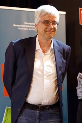 Olaf Meister beim Politsnak des DGB Halle-Dessau und des Landesbüros Sachsen-Anhalt im Puschkino. Halle (Saale), 20.08.2026 *** Olaf Meister at the political discussion hosted by the DGB Halle-Dessau and the Saxony-Anhalt Regional Office at the Puschkino in Halle-Saale, August 20, 2026 Foto:xR.xStoffelsx xFuturexImagex politsnack_6833