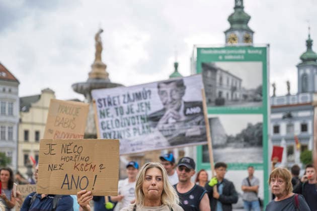 Public meeting with ministers of ANO movement, Czech PM Andrej Babis, Finance Minister Alena Schillerova and Industry Minister Karel Havlicek in Premysla Otakara II square in Ceske Budejovice, August 21, 2026. (CTKxPhoto VaclavxPancer) CTKPhotoF202608210002501  CTKPhotoF202608210002501