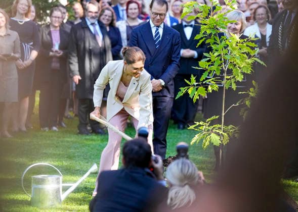 LKS 20260821 Sweden s Crown Princess Victoria and Prince Daniel planted a red oak during their visit to Vaasa, Finland on Friday, 21st August, 2026. With her visit, the Crown Princess Victoria honored the 250 years of the Court of Appeal of Vaasa. - Vaasa Finland  Copyright: xx isaXq2xnjvg