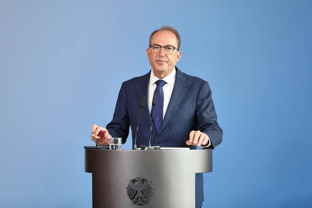 Berlin, Deutschland, 21.08.2026: Bundesinnenministerium: Statement zu Fund von Waffendepot: Bundesminister des Innern Alexander Dobrindt (CSU) *** Berlin, Germany, August 21, 2026 Federal Ministry of the Interior Statement on the Discovery of a Weapons Cache Federal Minister of the Interior Alexander Dobrindt (CSU) Copyright: xdtsxNachrichtenagenturx dts_130759