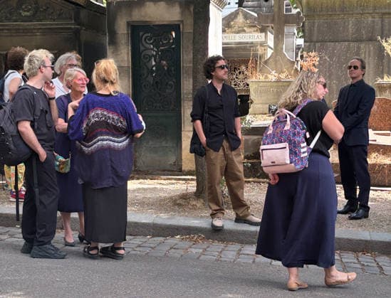 The Funeral Of Actress Dominique Frot - Paris Gael Cottat, her partner from TV Series Soda , during the funeral of actress Dominique Frot, the younger sister of Catherine Frot, who died at the age of 68 on August 7, 2026. The funeral takes place on August 21, 2026, in the Salle de la Coupole at Père-Lachaise Cemetery in Paris, France. Photo by Kendra Mabin ABACAPRESS.COM Paris France  Copyright: xMabinxKendra ABACAx